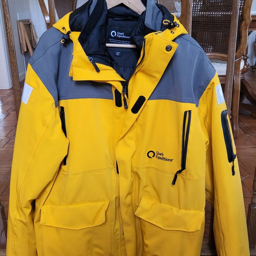 Quark Expeditions Polar Parka with hood, removeable liner - Men's size XL